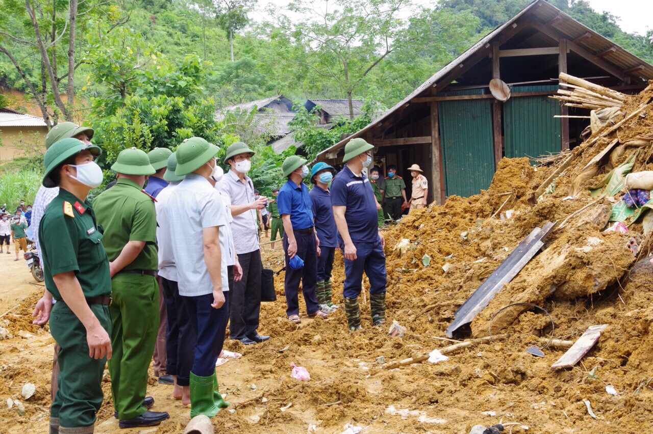 Sạt lở đất khiến 3 trẻ nhỏ tử vong ở Tuyên Quang